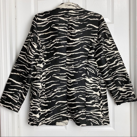 Chico's Statement Blazer Jacket Zebra Animal Print NWT - Picture 4 of 7